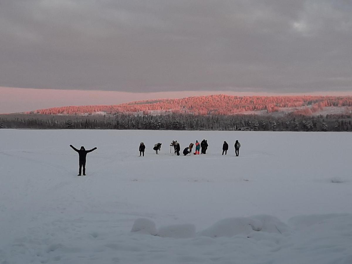 Reindeer Lake Resort Lampsijärvi Esterno foto