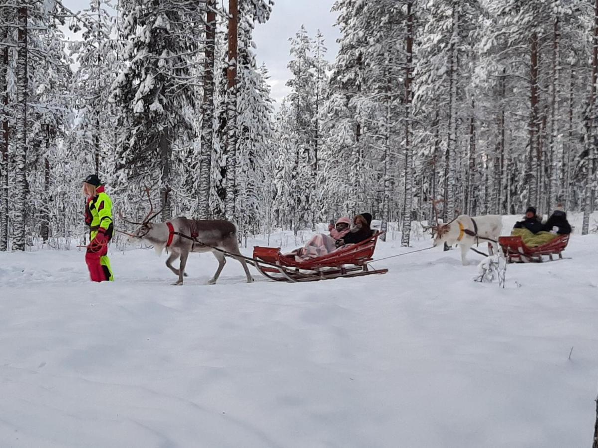 Reindeer Lake Resort Lampsijärvi Esterno foto
