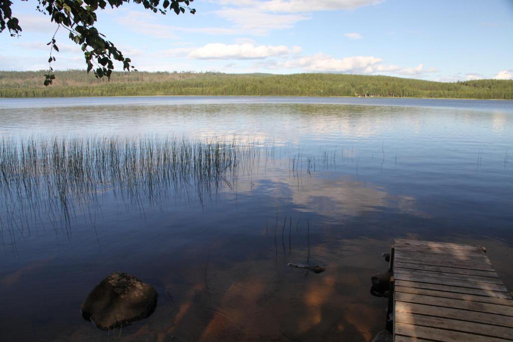 Reindeer Lake Resort Lampsijärvi Esterno foto