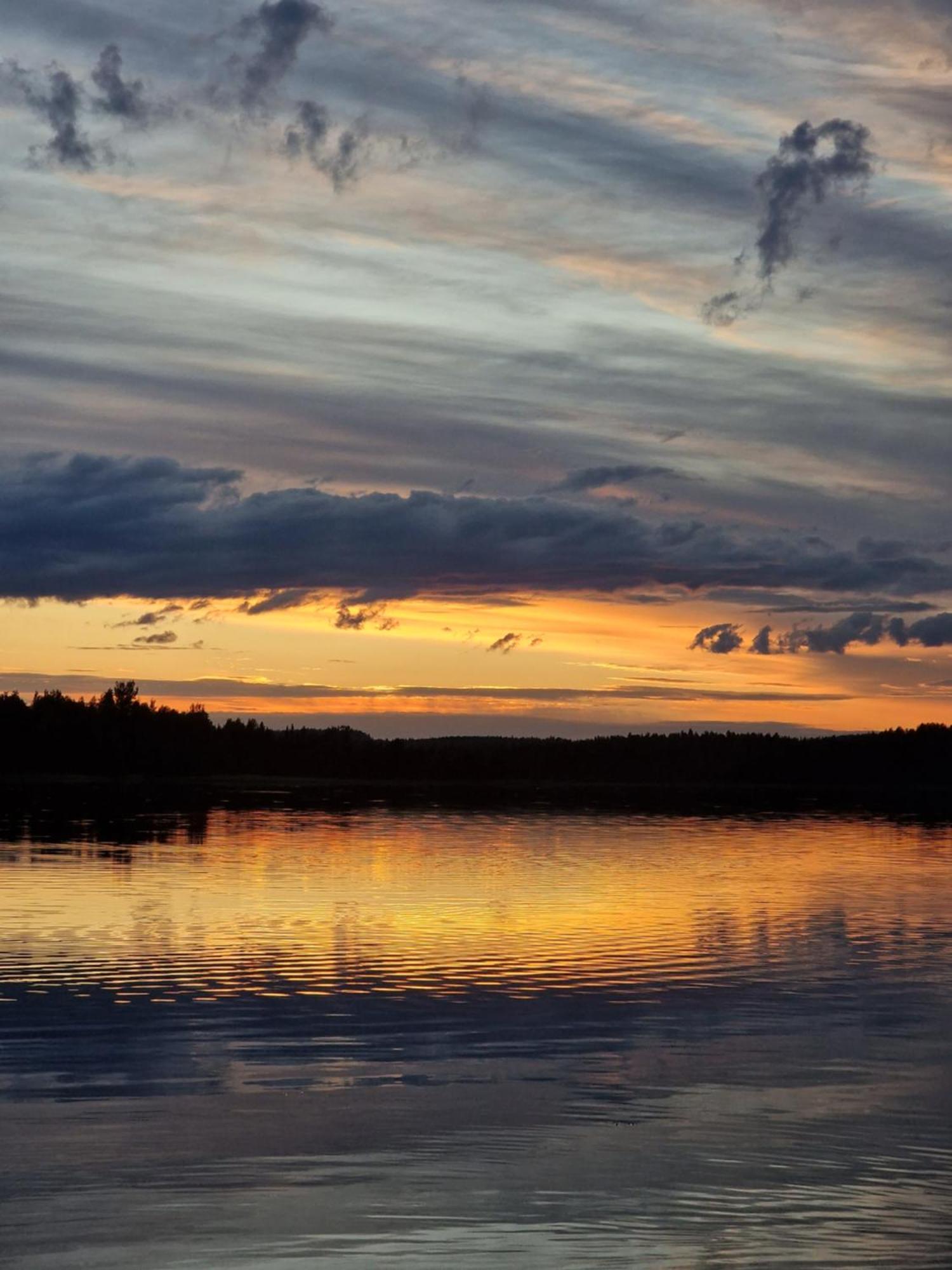 Reindeer Lake Resort Lampsijärvi Esterno foto