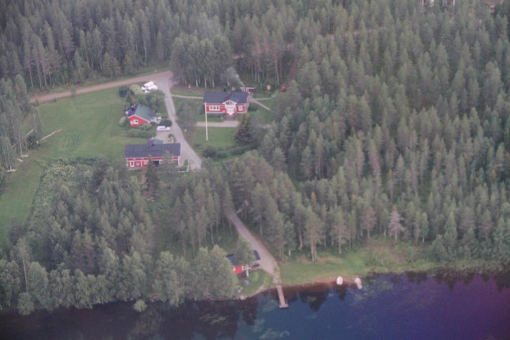 Reindeer Lake Resort Lampsijärvi Esterno foto